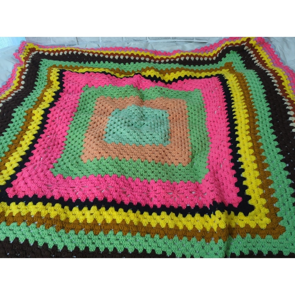Handmade crocheted center square 60" Afghan blanket throw pink‎ green brown READ